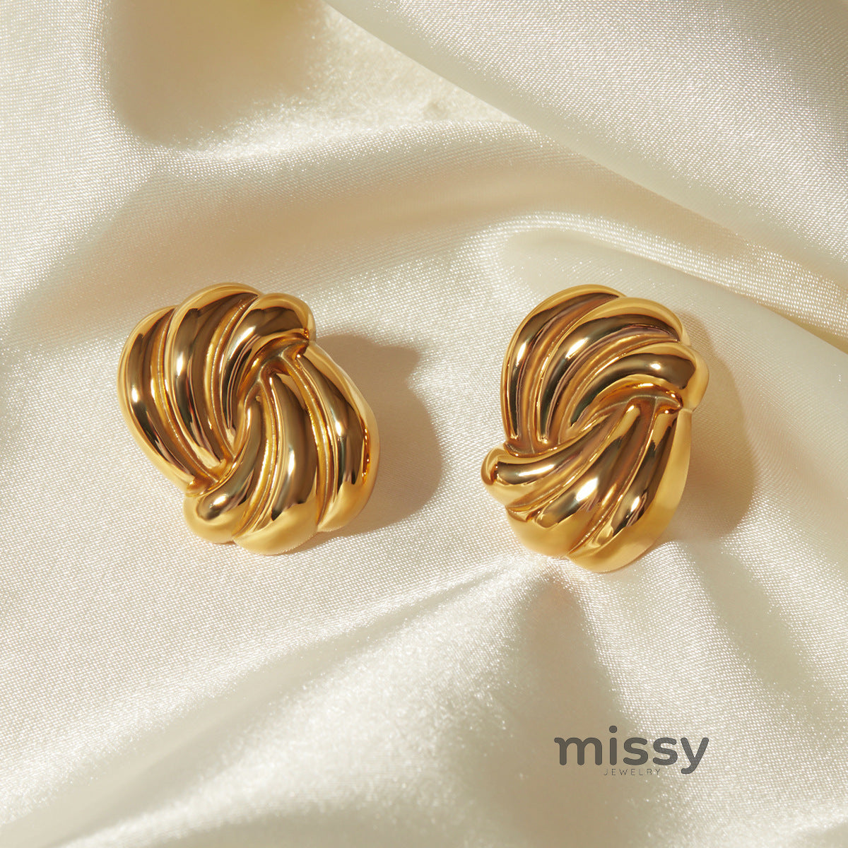 Ariyah Gold Wave Earrings