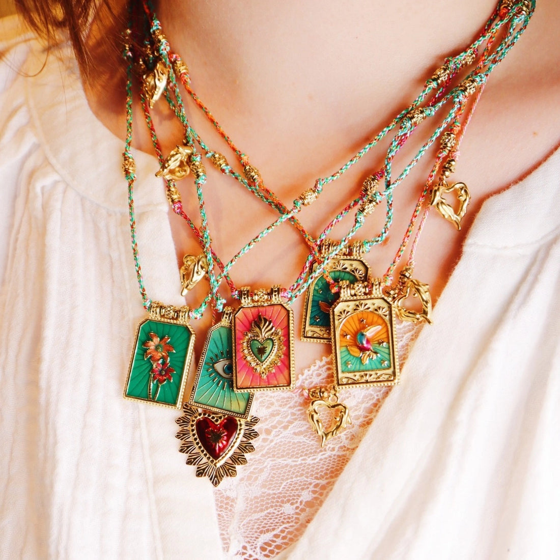 Artistic Tarot Inspired Pendant Necklace [6U1KMRLG]