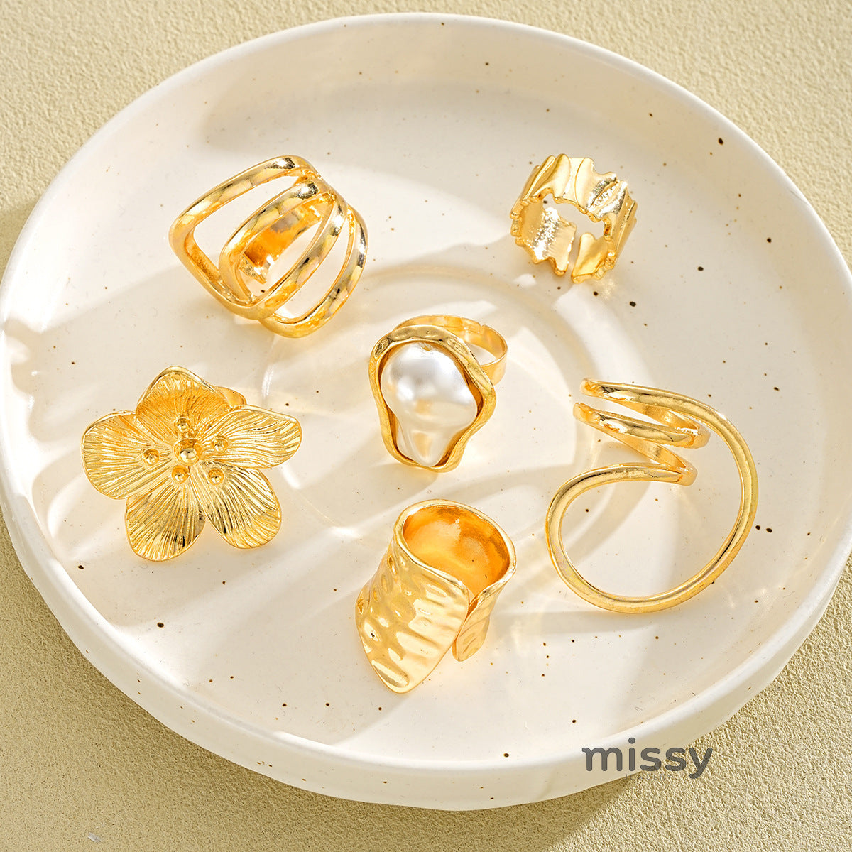 Ashlee Pearl Blossom Ring Set [EGCD8NL3]