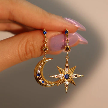 Asymmetric Star and Moon Drop Earrings [V0FUC538]