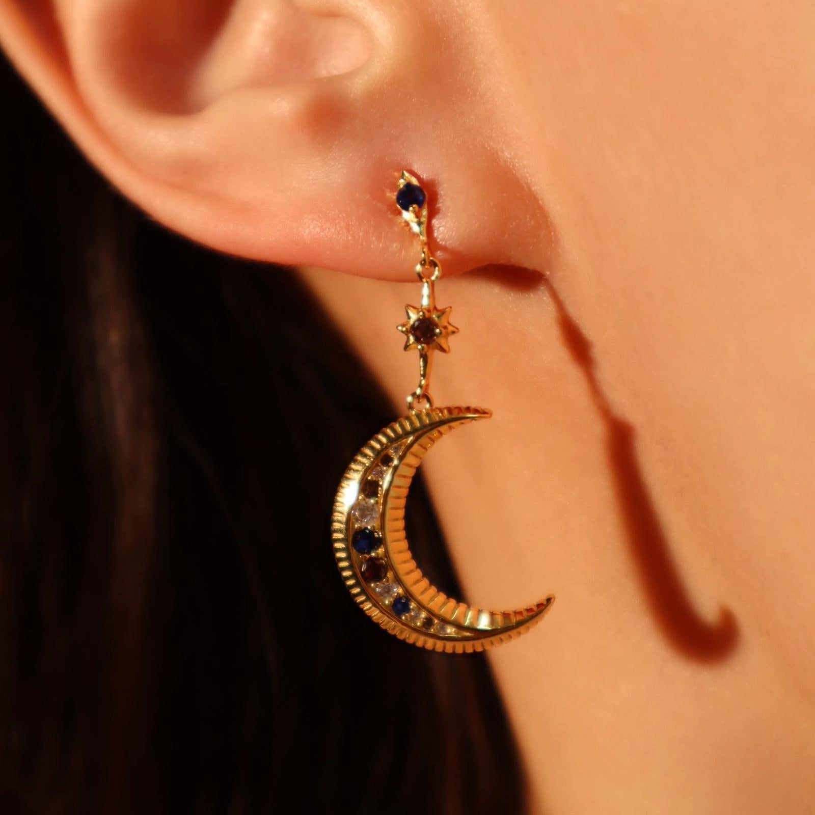 Asymmetric Star and Moon Drop Earrings [E8RVTF0H]