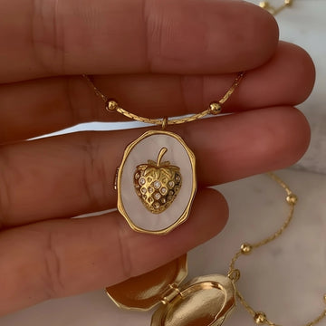 Aubriel Locket Pendant Necklace [CRKBQ2B3]