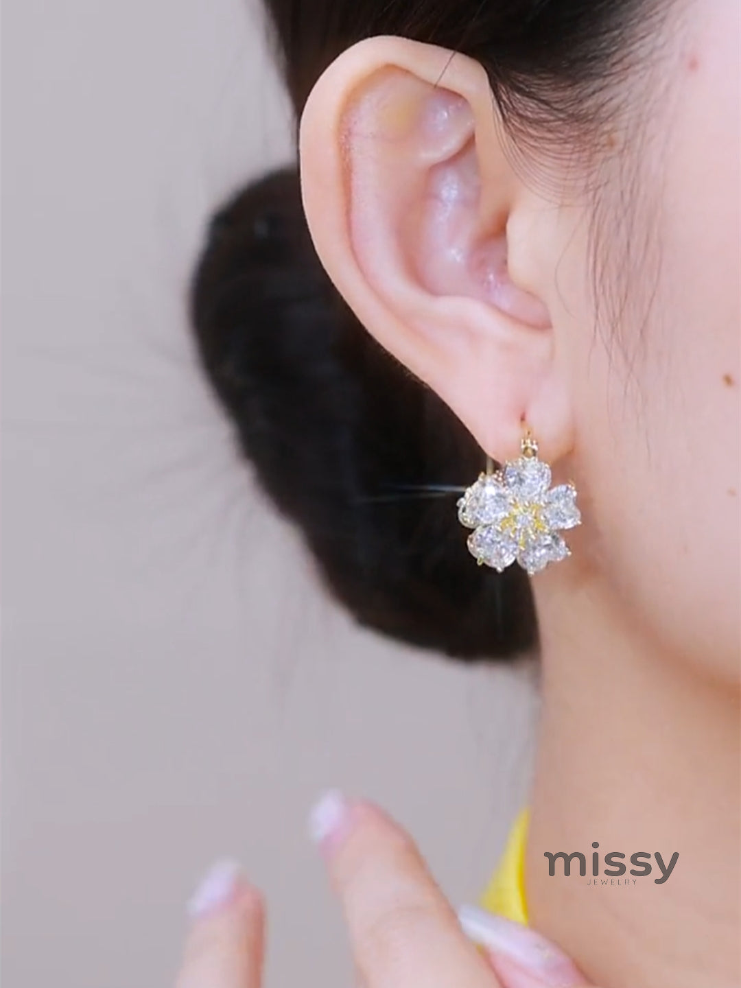 Audra Cat Eye Flower Ear Cuff
