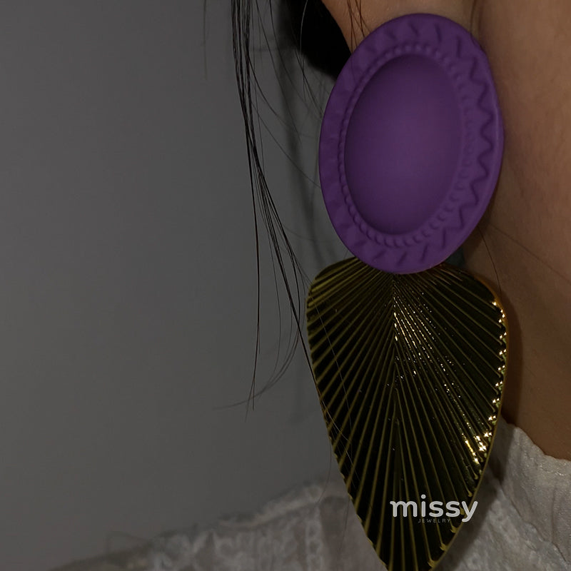 Auri Gilded Leaf Drop Earrings [MHCWR0UC]