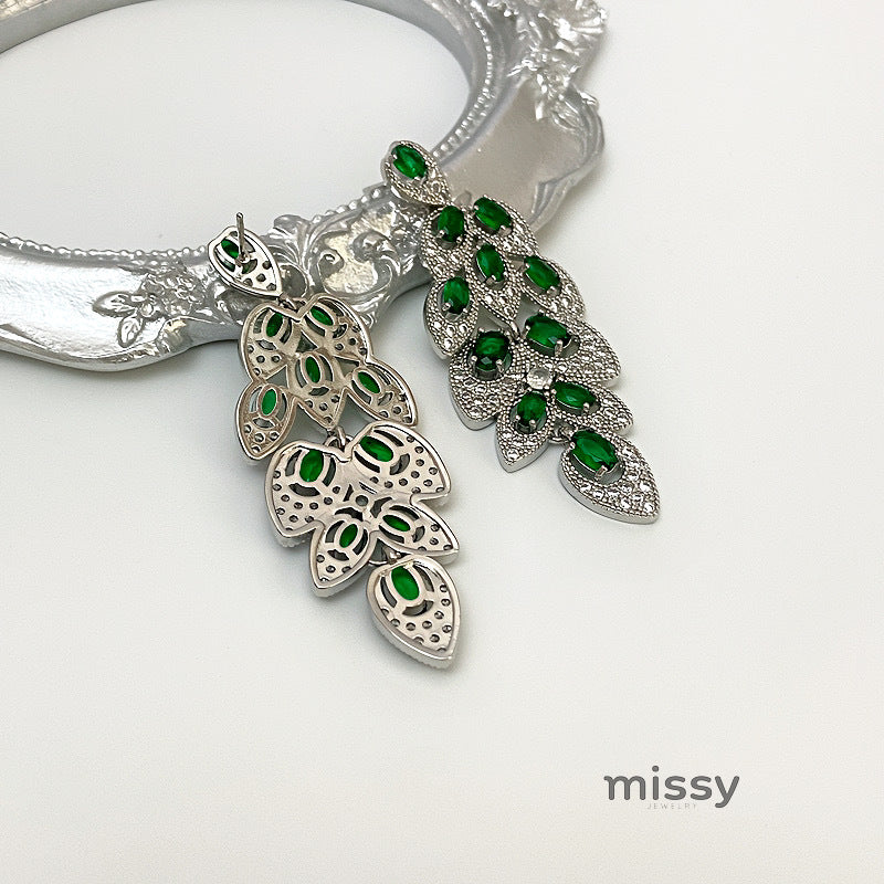 Avangeline Zircon Leaf Earrings [TTU7XFLP]