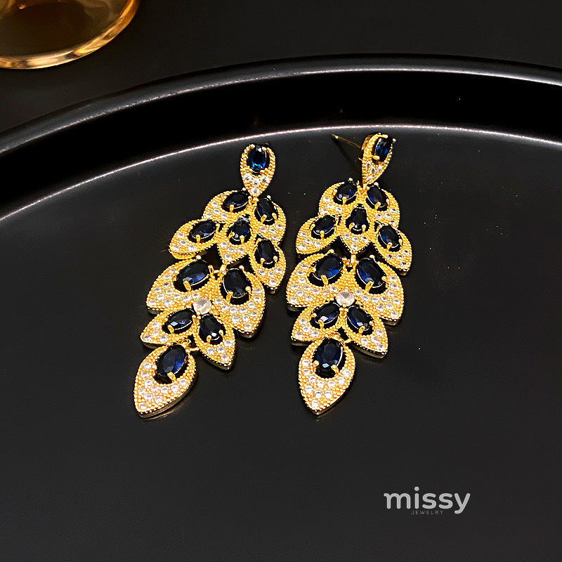 Avangeline Zircon Leaf Earrings [4YJ2W7FE]