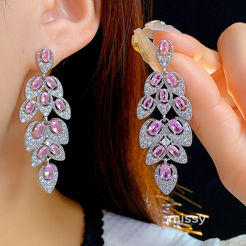 Avangeline Zircon Leaf Earrings [NNNDSTTG]