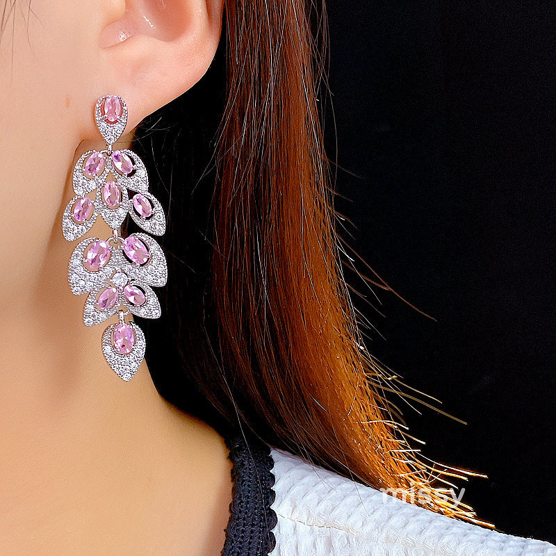 Avangeline Zircon Leaf Earrings [PAOCRMPT]