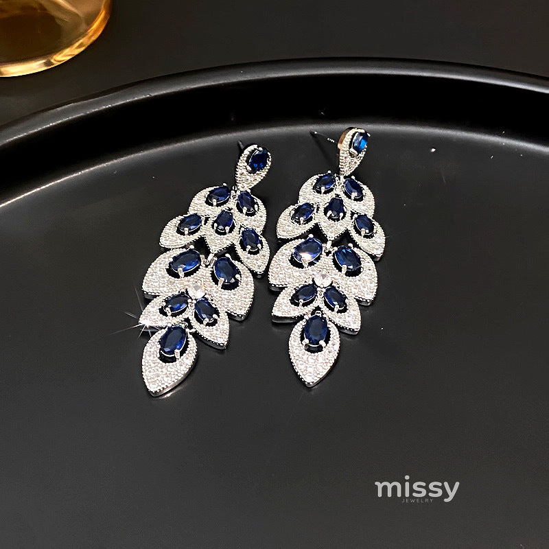 Avangeline Zircon Leaf Earrings [NXCNN4F1]