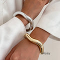 Avarie Liquid Glow Cuff [QRC89PJJ]
