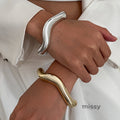 Avarie Liquid Glow Cuff [79OUDP6D]