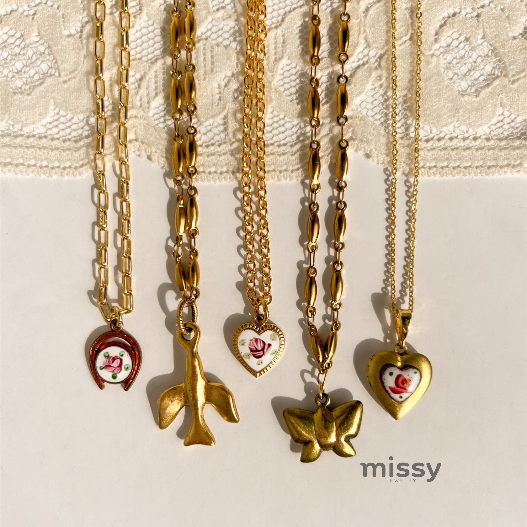 Ayelen Painted Pendant Necklace [AYTQ4R11]