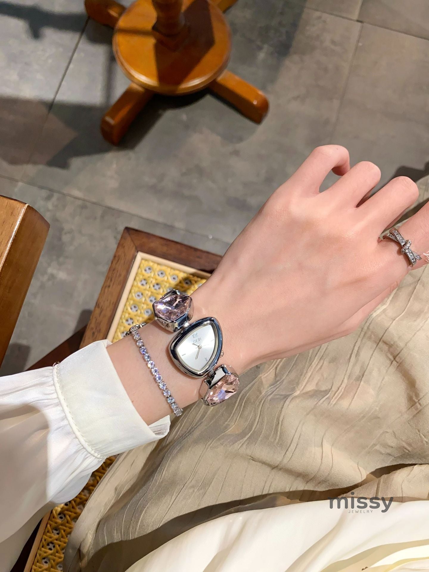 Aylee Sculpted Steel Watch [JGHN63PJ]