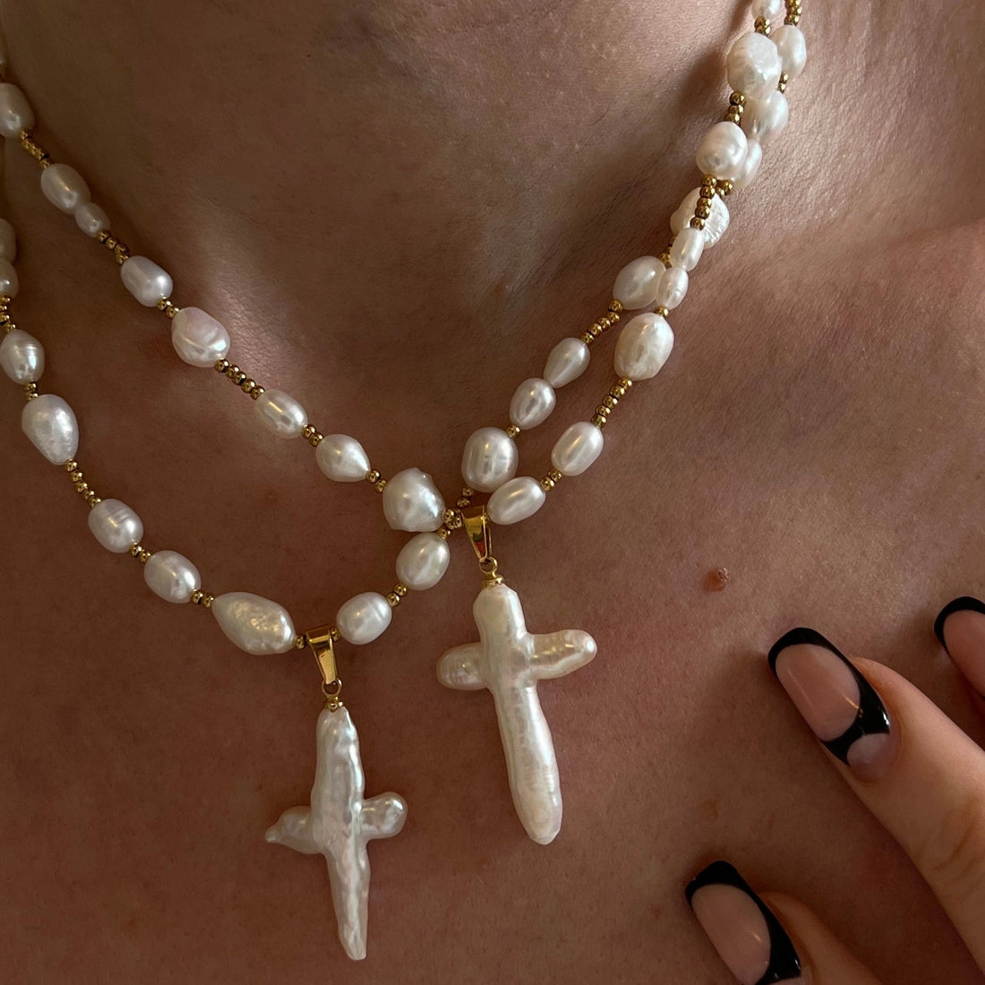 Baroque Pearl Cross Pendant Necklace [E43Q23W4]