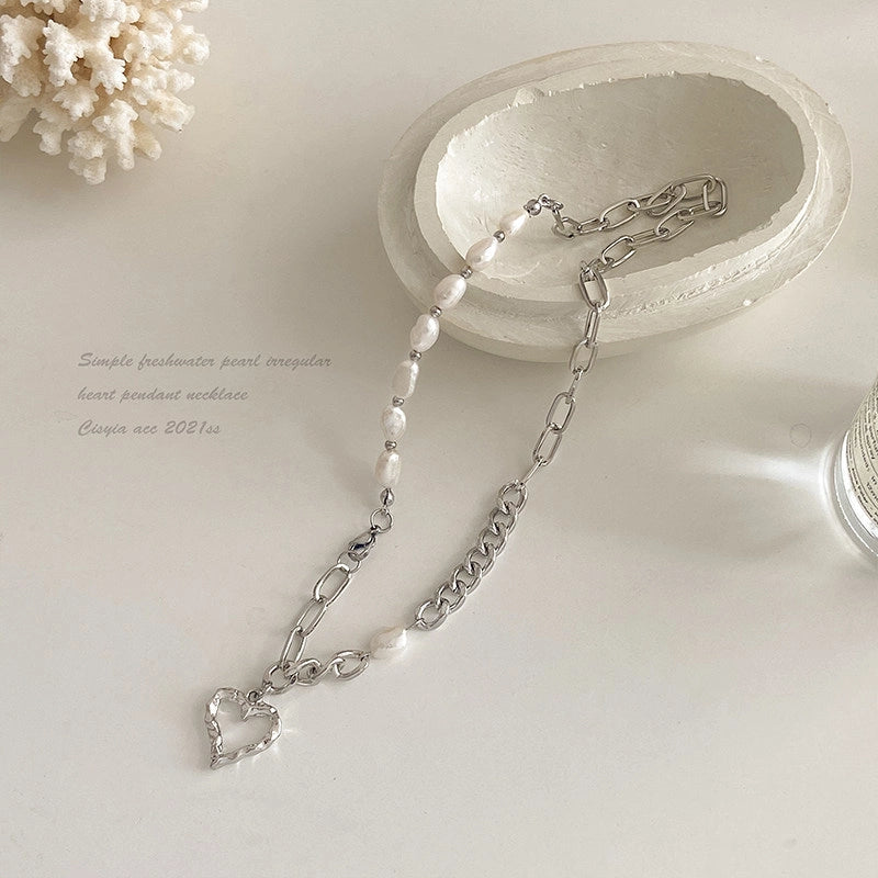 Baroque Pearl Heart Pendant Necklace [PEVLEKP7]
