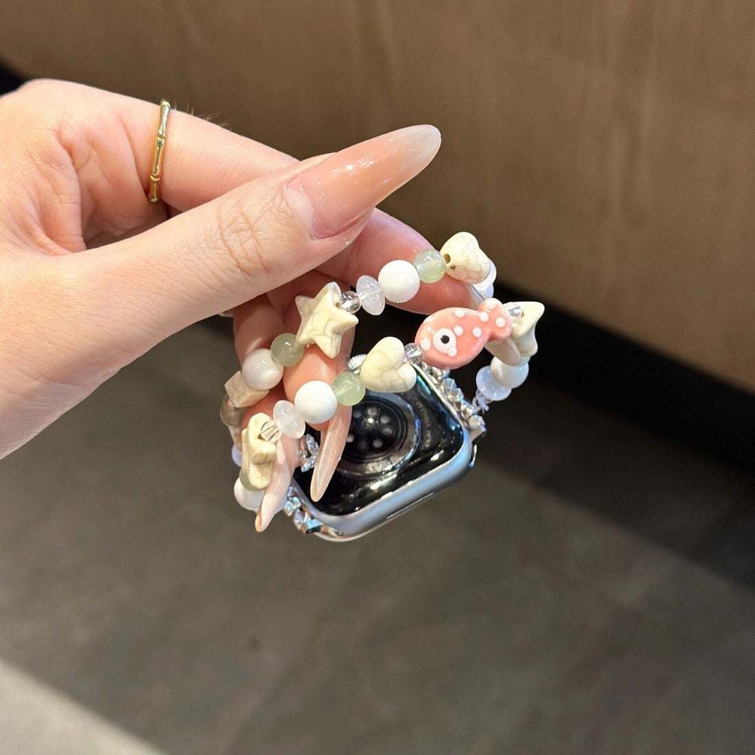 Beaded Fish Apple Watch Strap [FJRNS6CS]
