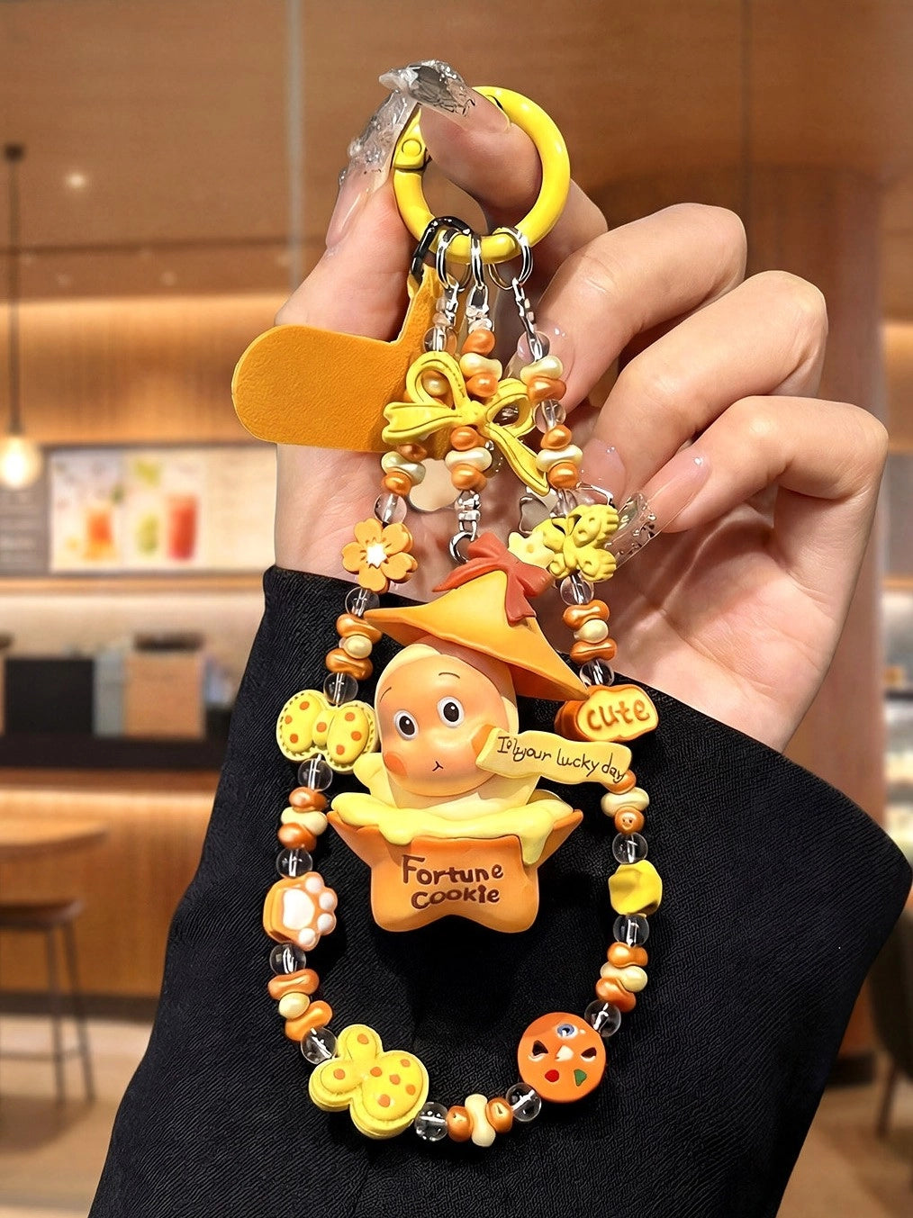 Beaded Phone Charm Wrist Strap [NASL8G62]