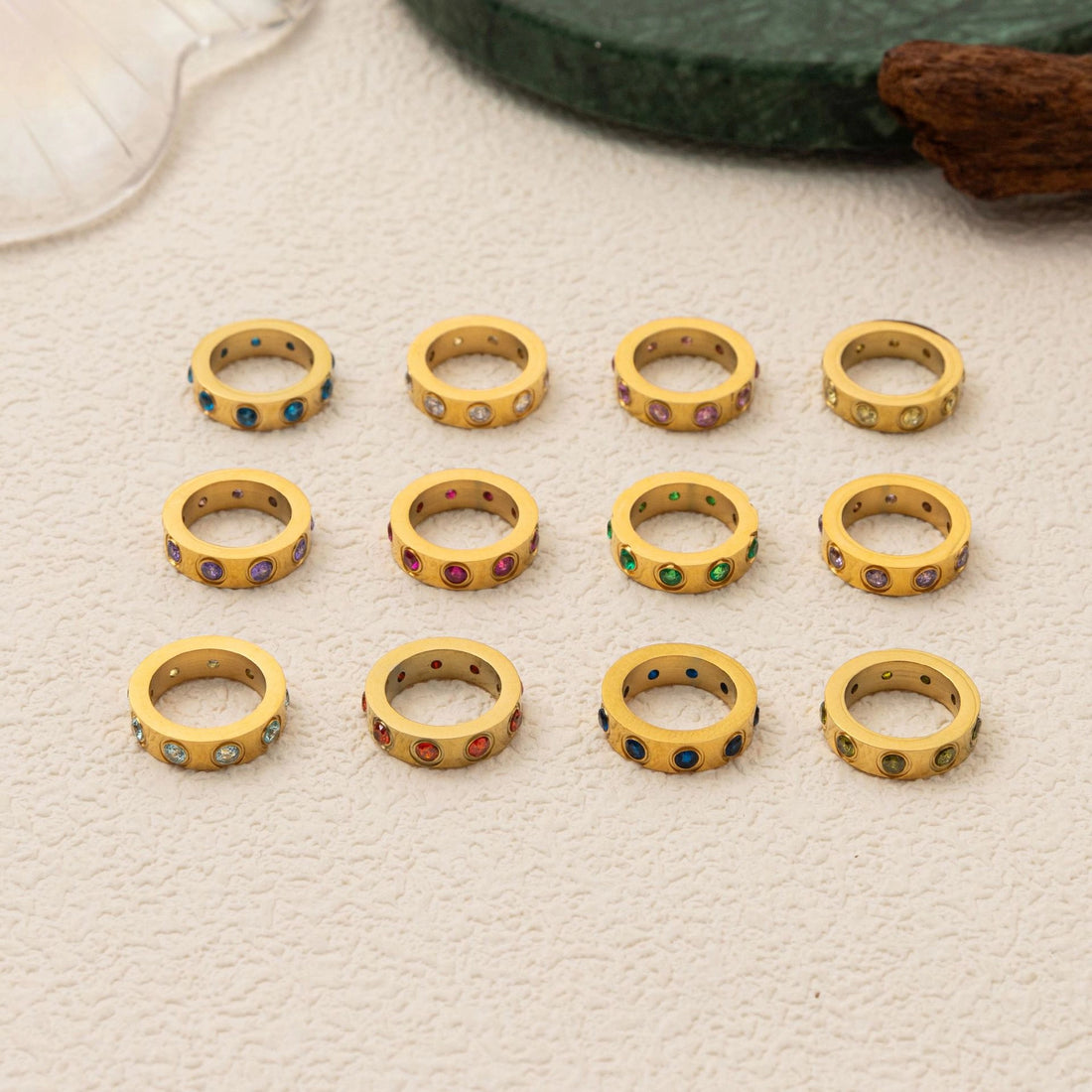 Birthstone Circle Pendant Necklace [5WQ5F0CE]