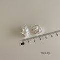 Blima Irregular Metal Pearl Earrings [N6LDVMF8]