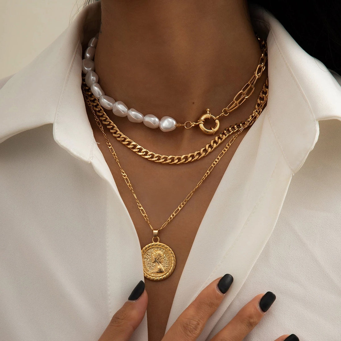 Brayla Layered Cameo Necklace [FVNS4LMV]
