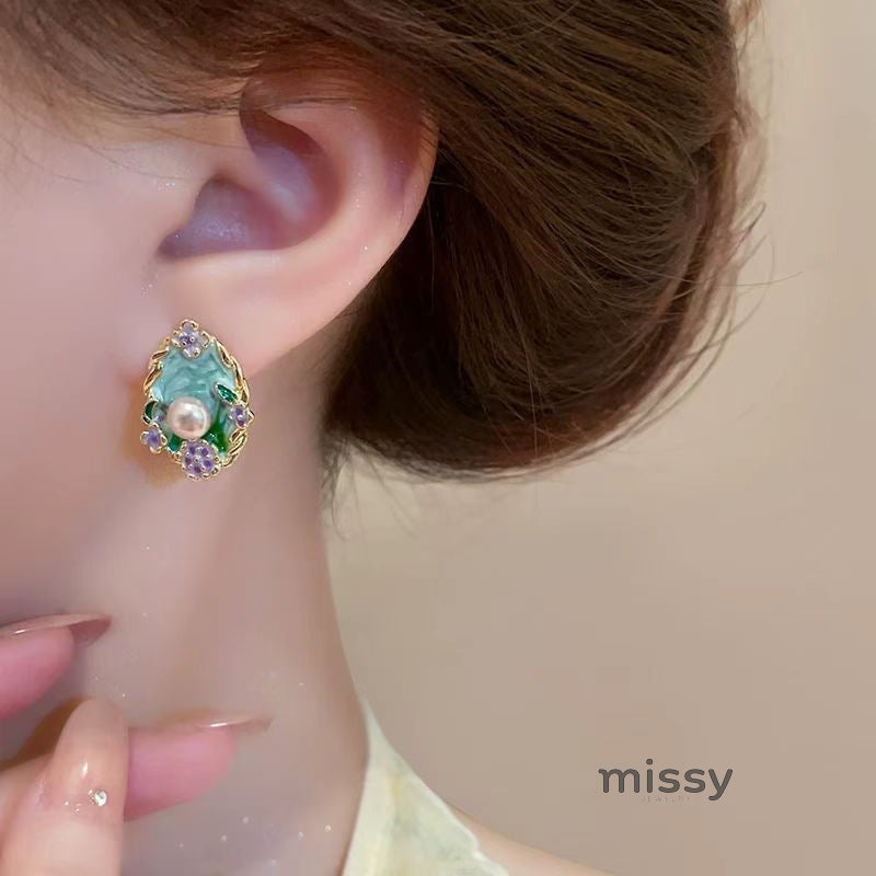 Brecklyn Monet Floral Pearl Earrings [S1J6ZSQC]