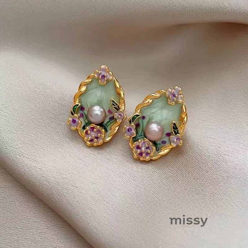 Brennan Baroque Pearl Stud Earrings [58AJ4A95]
