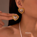 Bria Hammered Heart Stud Earrings [5T5WIYZ0]