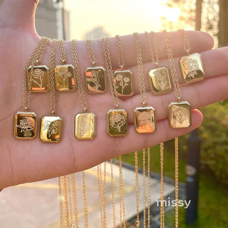 Briel Birth Flower Pendant Necklace [SXM4SM0O]