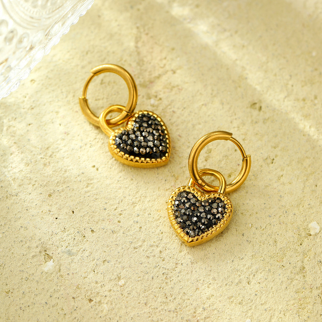 Briseyda Sparkling Heart Stud Earrings [940M08OA]