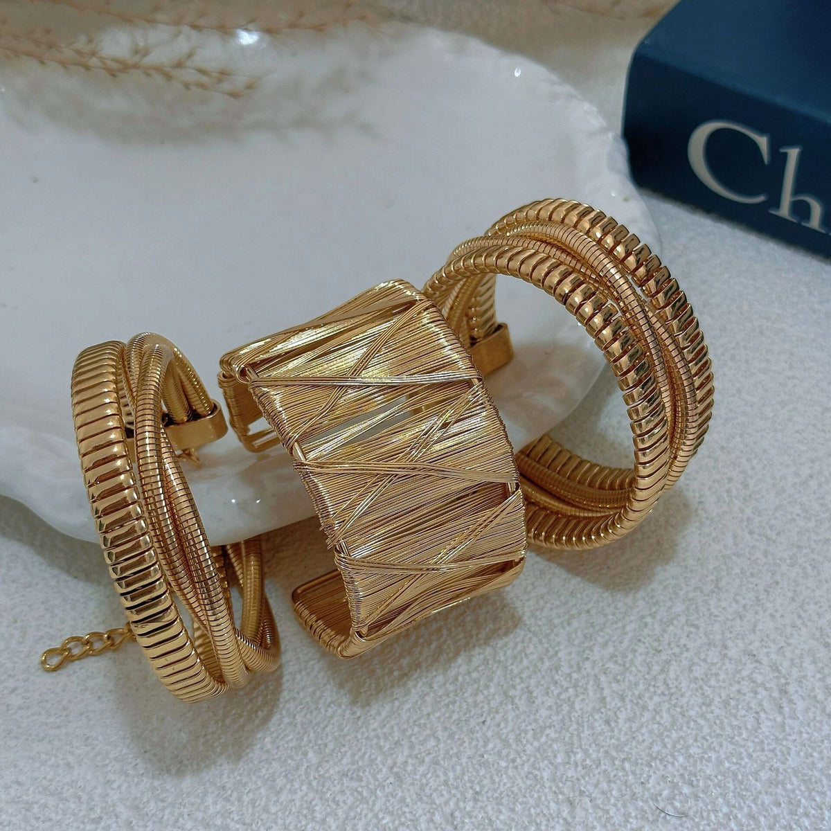 Brushed Gold Cuff Bracelet [FV8FDDTV]