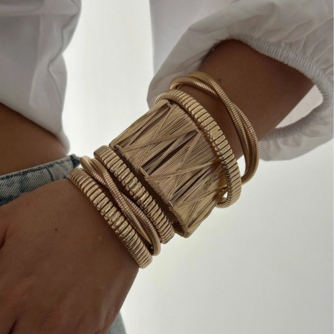 Brushed Gold Cuff Bracelet [5SBGJT5R]