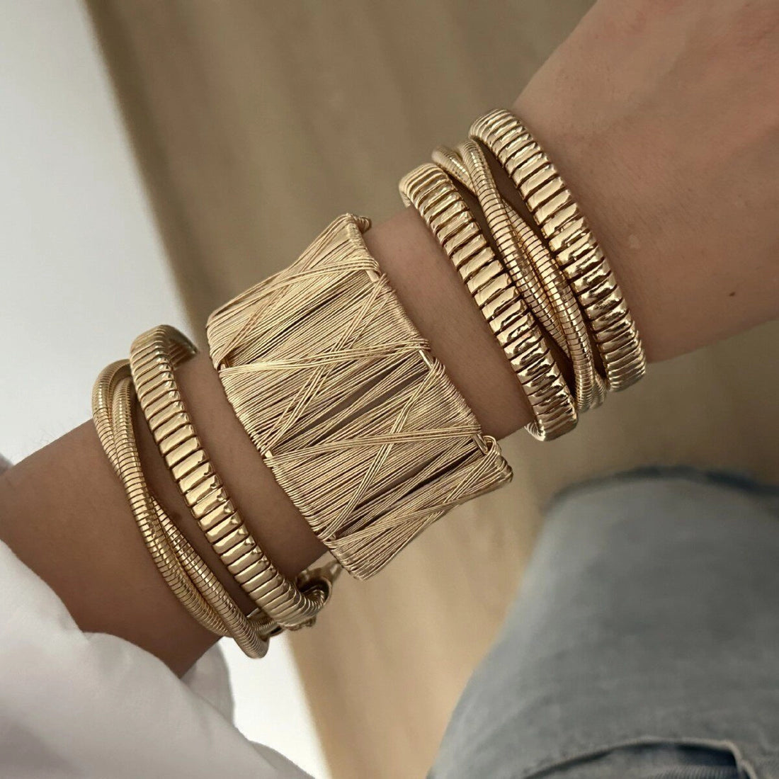 Brushed Gold Cuff Bracelet [5SBGJT5R]