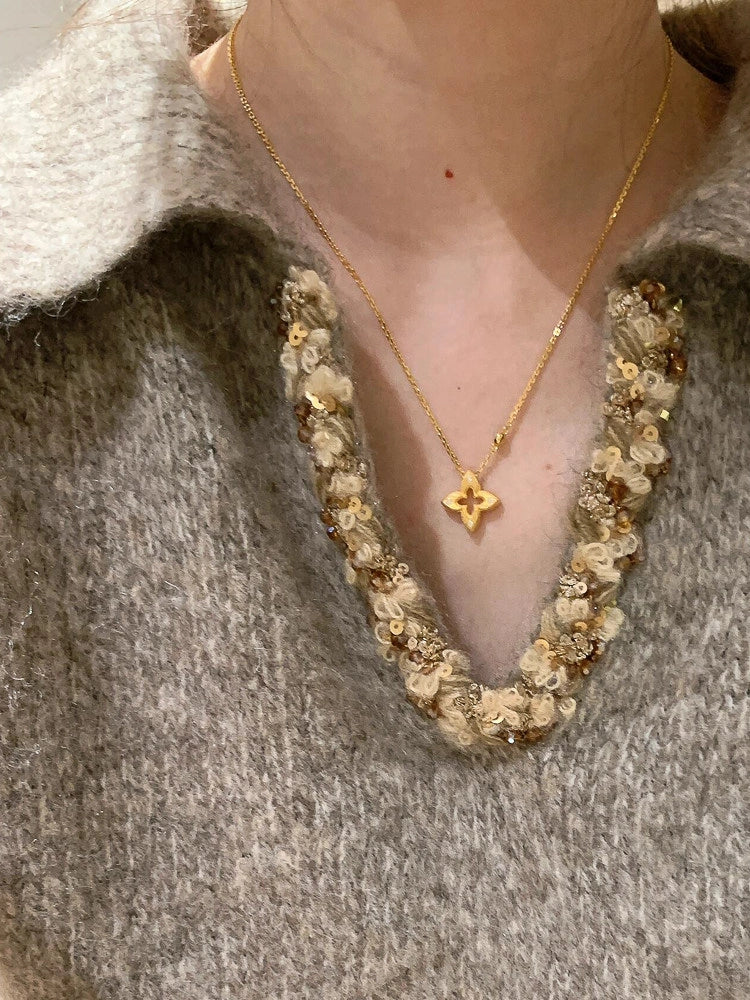 Brushed Gold Flower Necklace [2P9CKPWL]