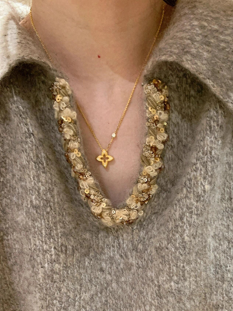 Brushed Gold Flower Necklace [AIYL660S]