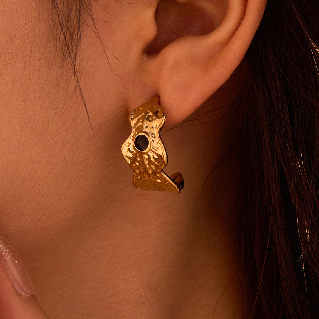 Brynlee Sculpted Hoop Earrings [OCLBZ0CR]