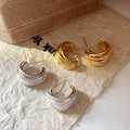 C-Shaped Gold Hoop Earrings [ONX7DIJH]