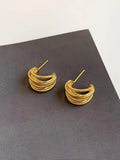 C-Shaped Gold Hoop Earrings [JPVCMQY9]