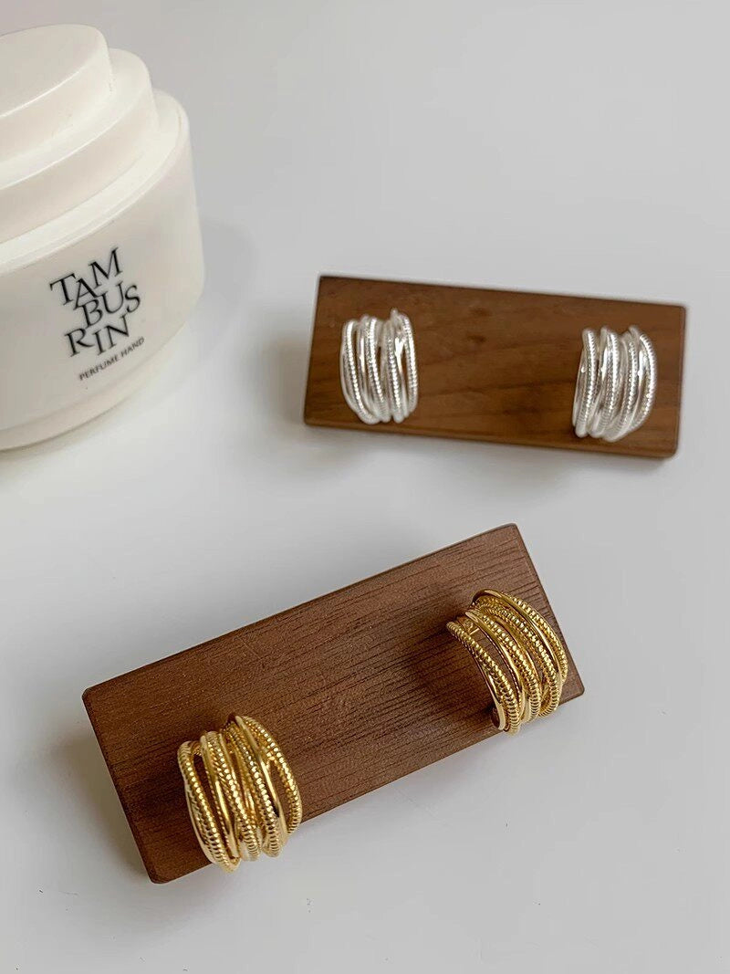 C-Shaped Gold Hoop Earrings [KW71EQGT]