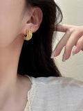 C-Shaped Gold Hoop Earrings [C5TZ429S]