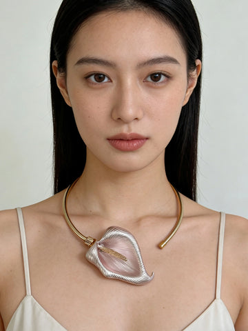 Calla Lily Pendant Necklace [VZ4IM1QM]