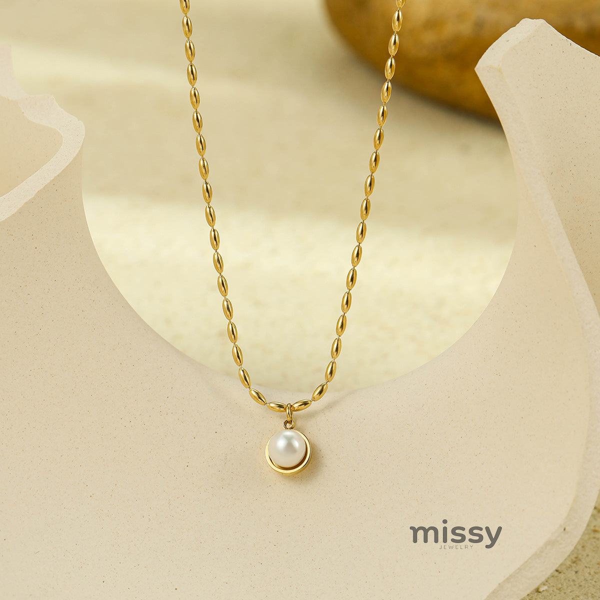 Camden Delicate Pearl Necklace [UJEVV57D]