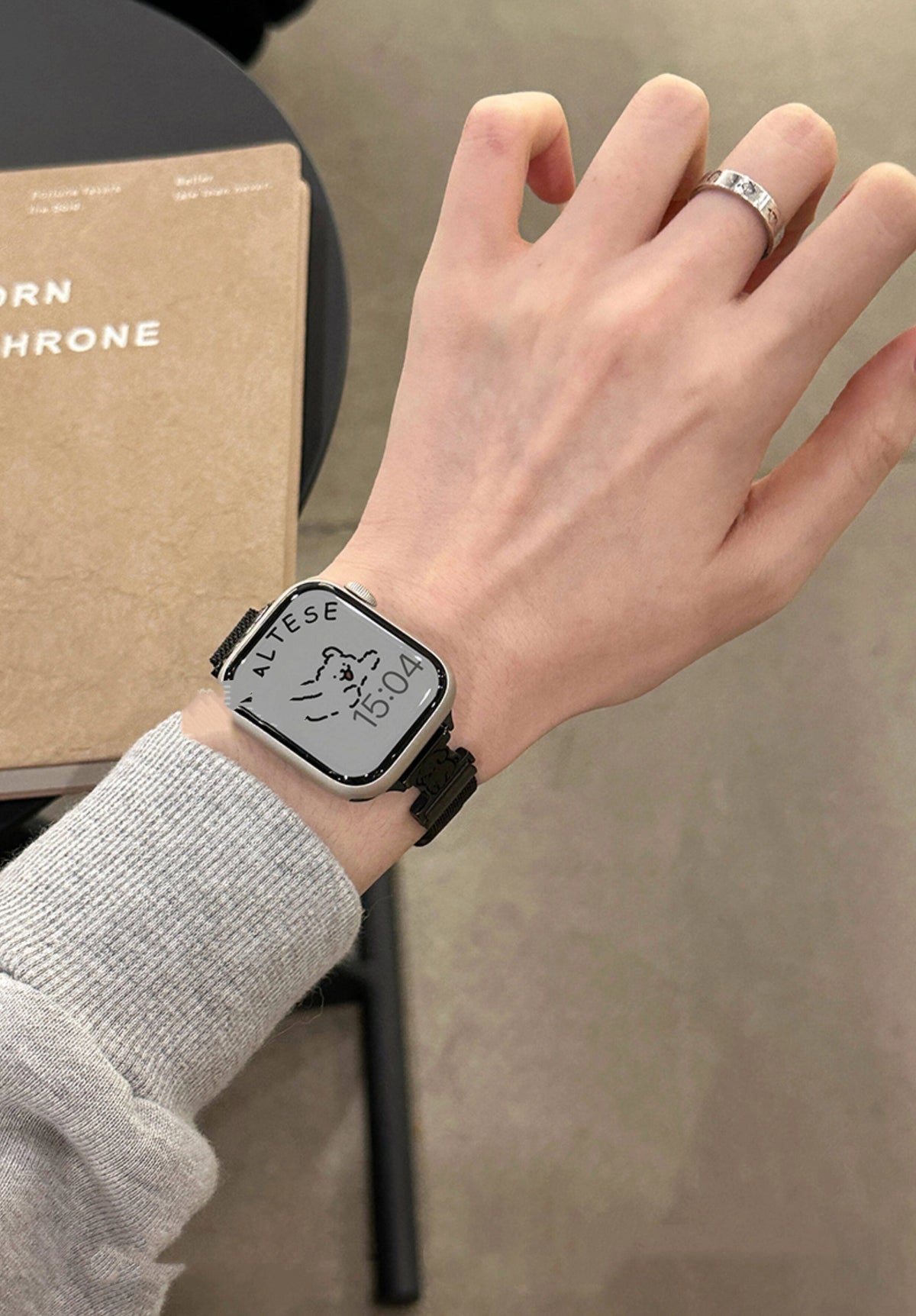 Cat and Dog Milanese Watch Band [WYYJ8K7F]