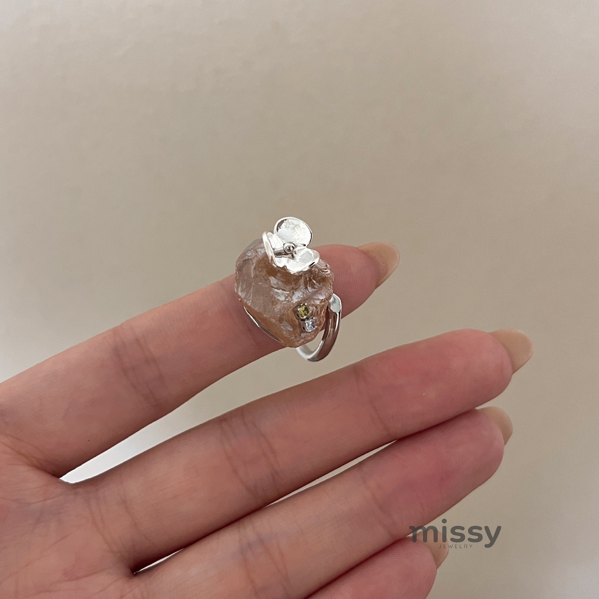 Caylie Maillard Stone Flower Ring [2HQ58SXG]