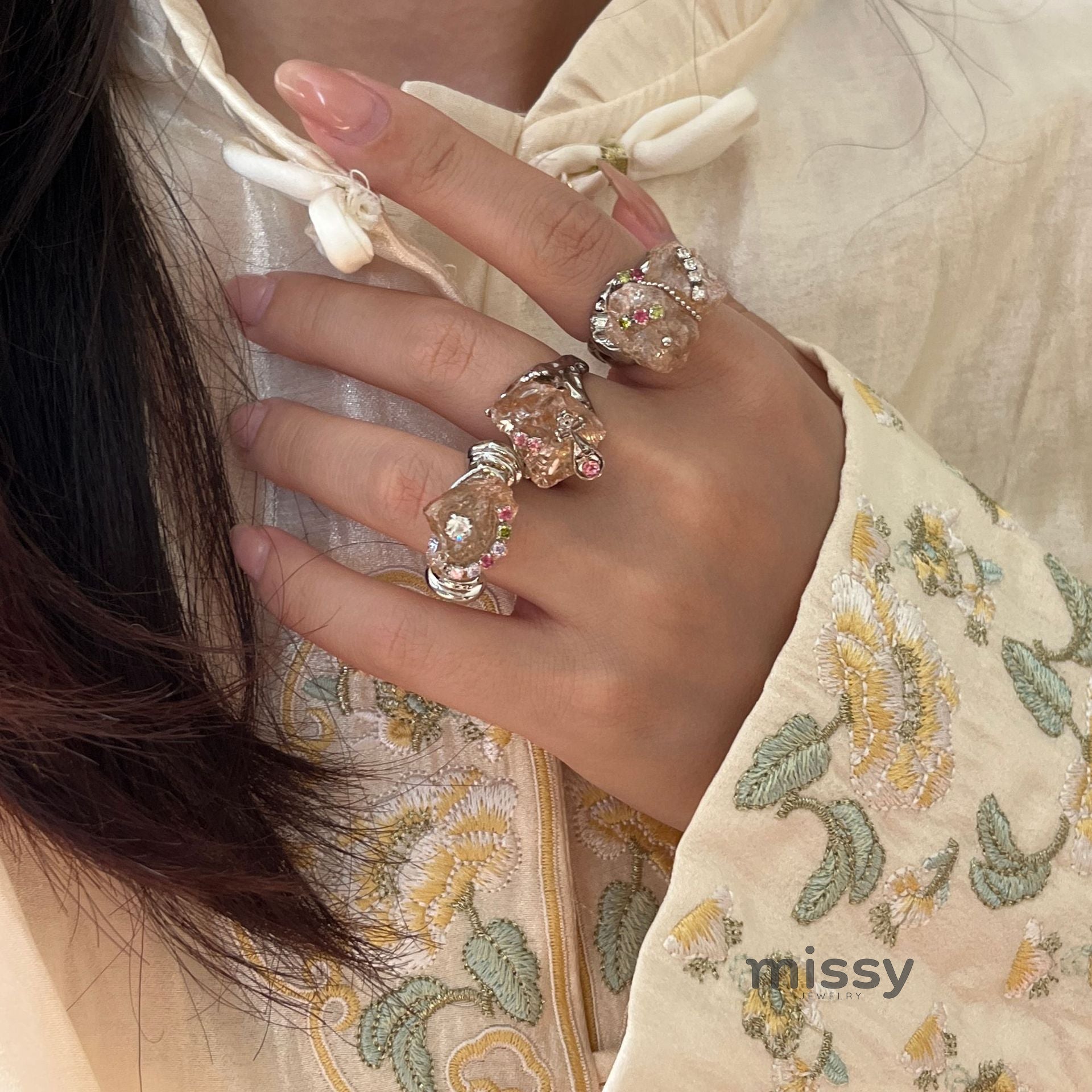Caylie Maillard Stone Flower Ring [R7OYT3NA]