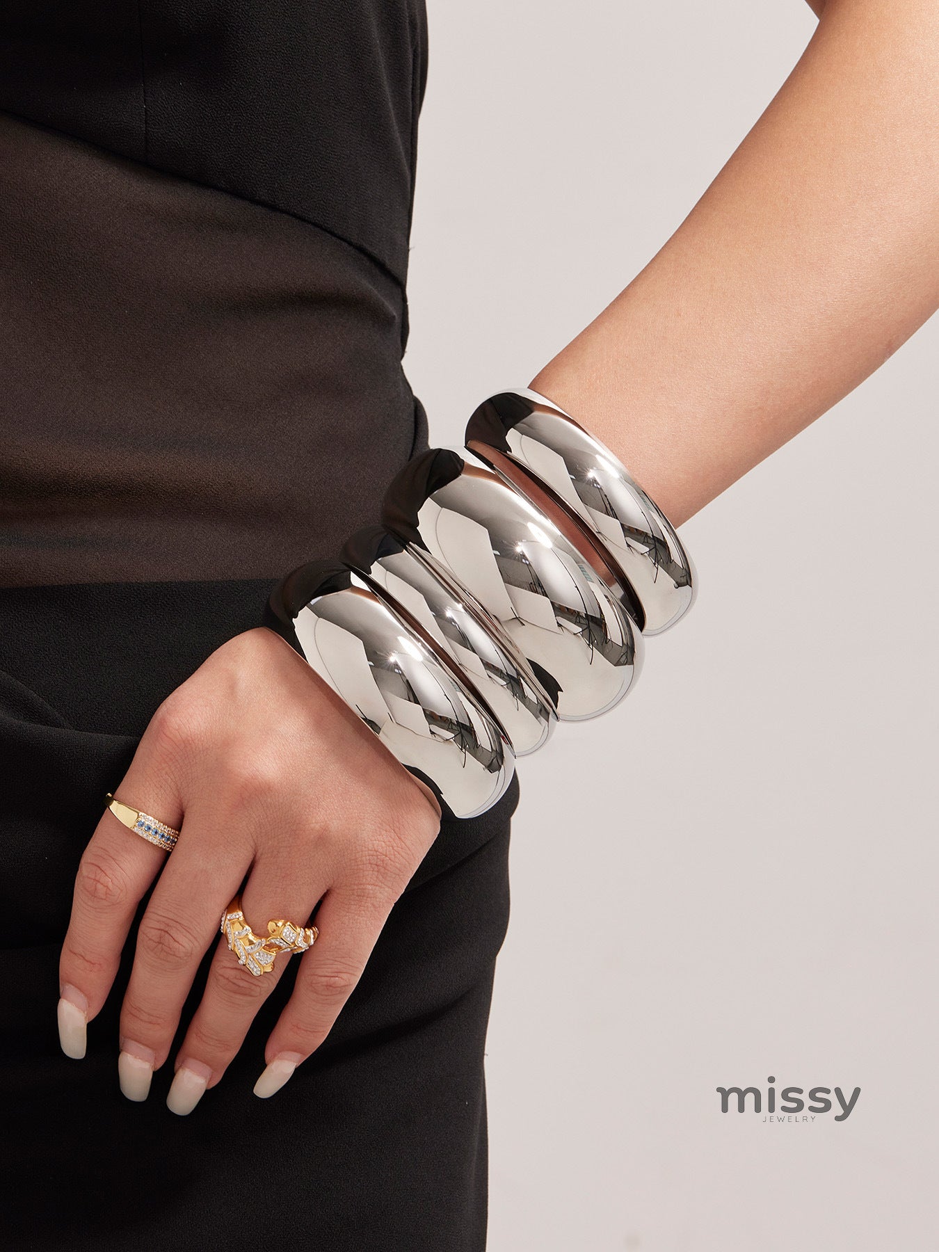 Cecile Polished Cuff Bracelet [YTS7TCJ8]