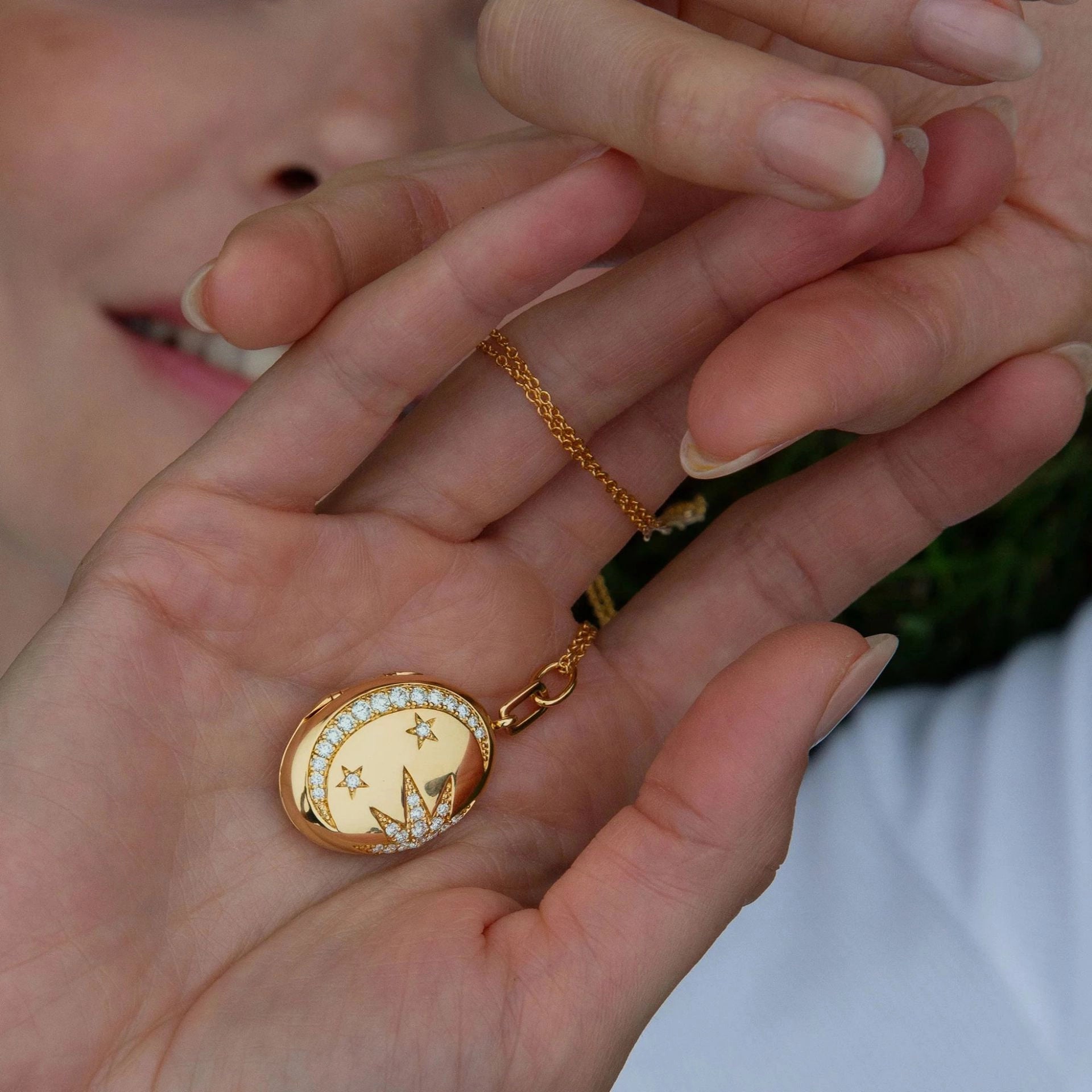 Celestial Locket Pendant Necklace [3SJEGDD4]