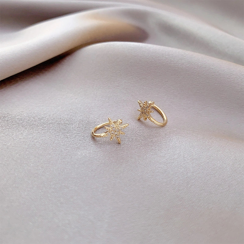 Celestial Star Ear Cuff [R9V4Y97S]