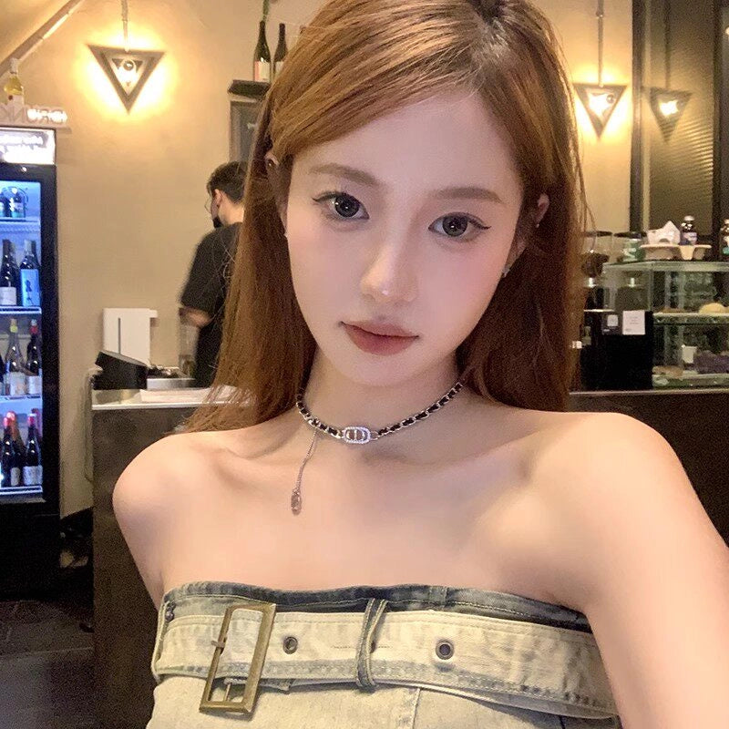 Chain Choker Necklace with Letter Tassel [AV6S3IPE]