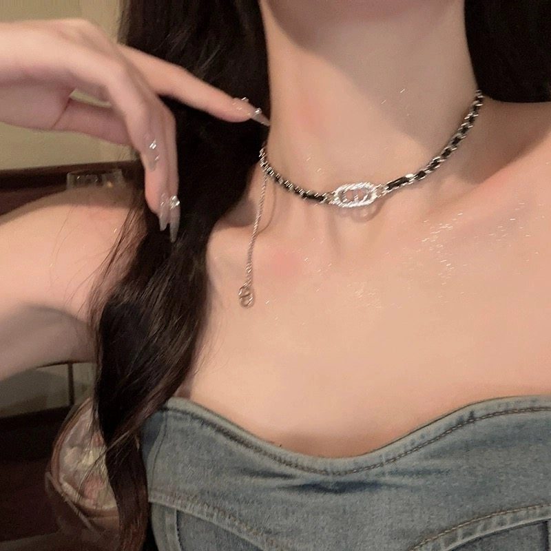 Chain Choker Necklace with Letter Tassel [GSKQZOA1]