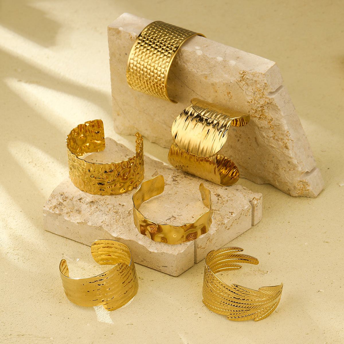 Charissa Statement Cuff Bracelet [R6G1VON9]